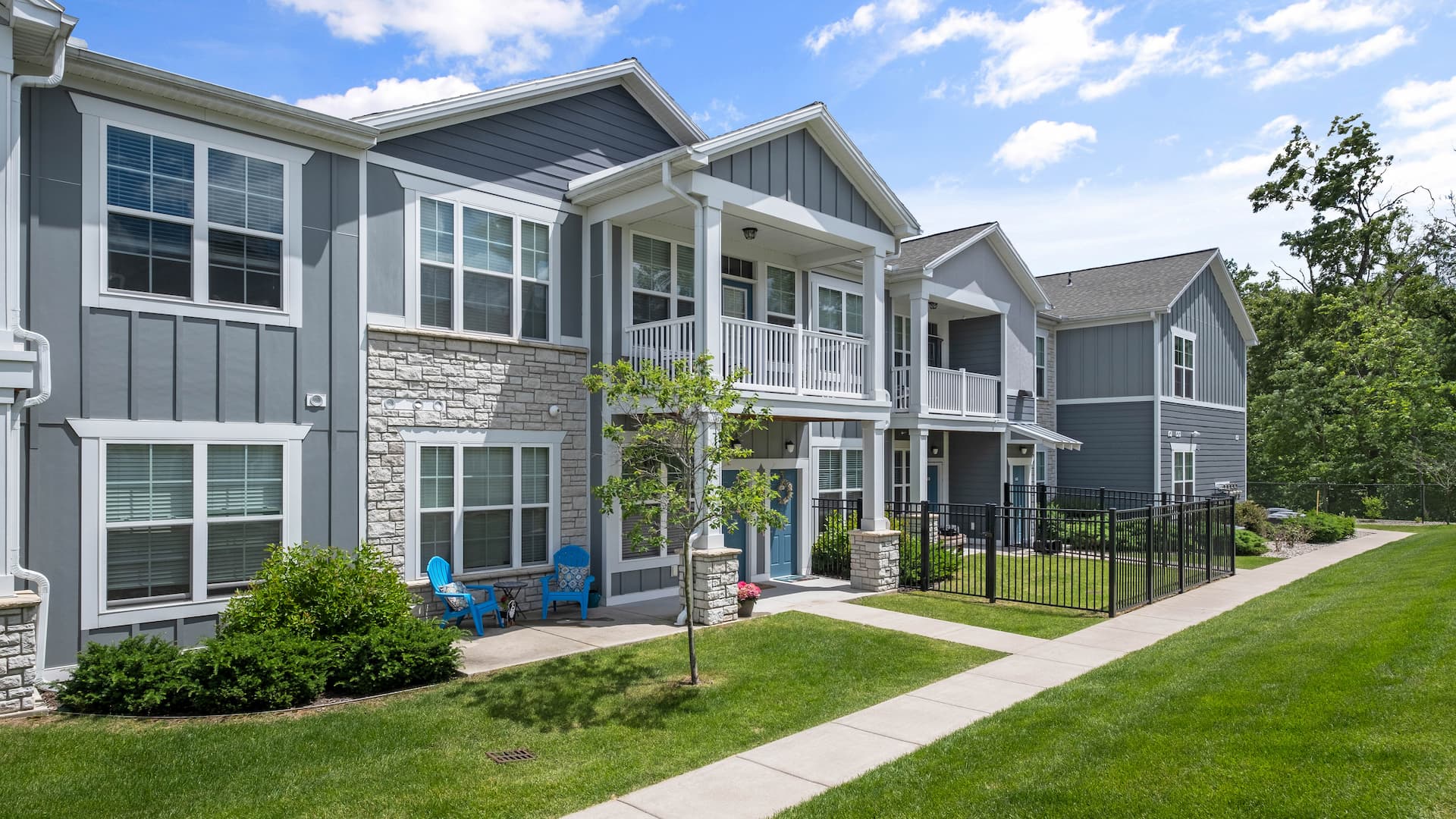 Photos of Springs at Knapp's Crossing in Grand Rapids, MI